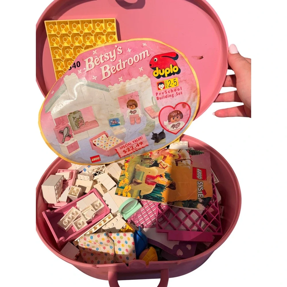 Vintage LEGO Duplo 540 Betsy's Bedroom Pink Storage Case Building Set 1990s